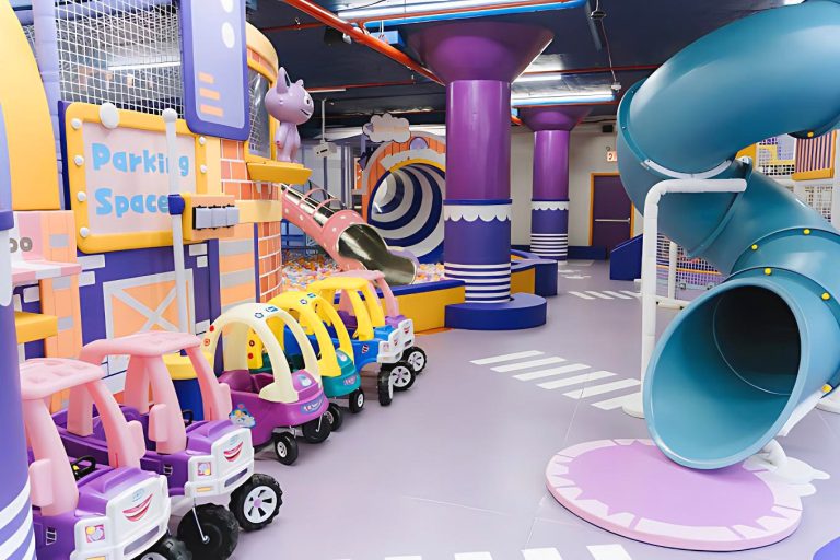 Peek-a-Booo Indoor Playground, New York