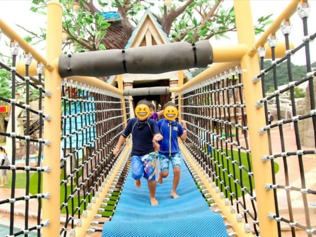 julagoon dinosaur themed park4