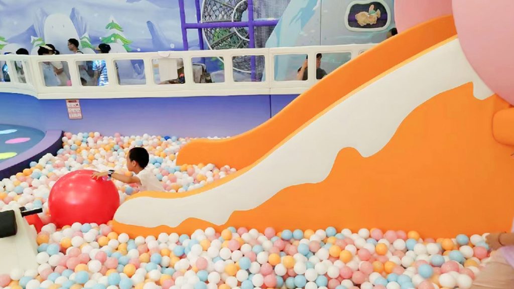 Frozen World Kids Indoor Playground in Shenzhen