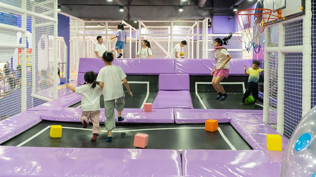 Xing Ji Yun Hui Space-Themed Amusement Park