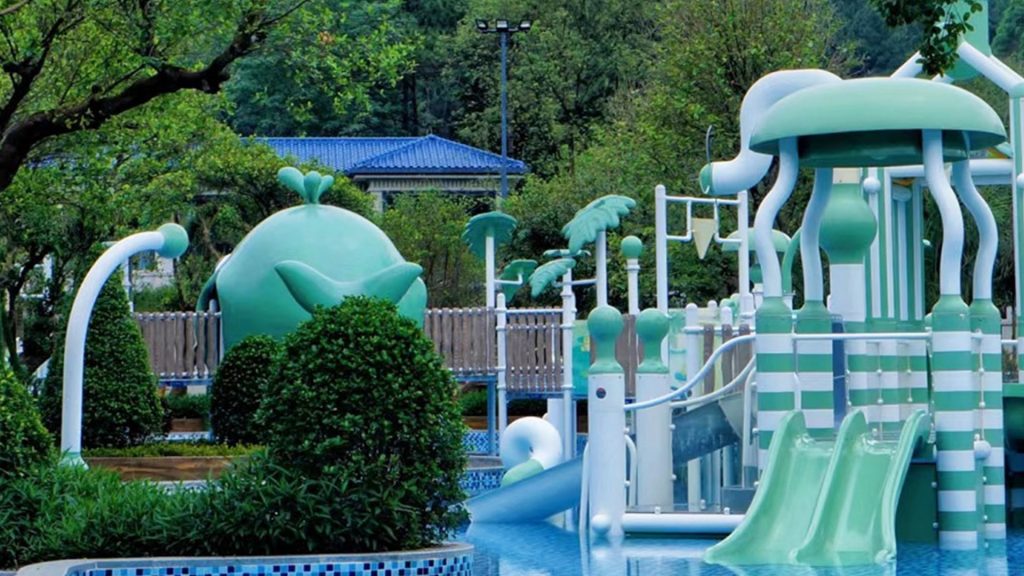 Senpola Resort Squirrel Hotel Water Park
