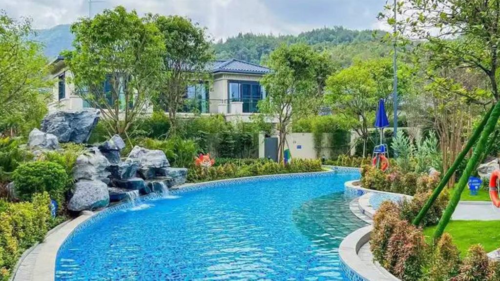 Senpola Resort Squirrel Hotel Water Park