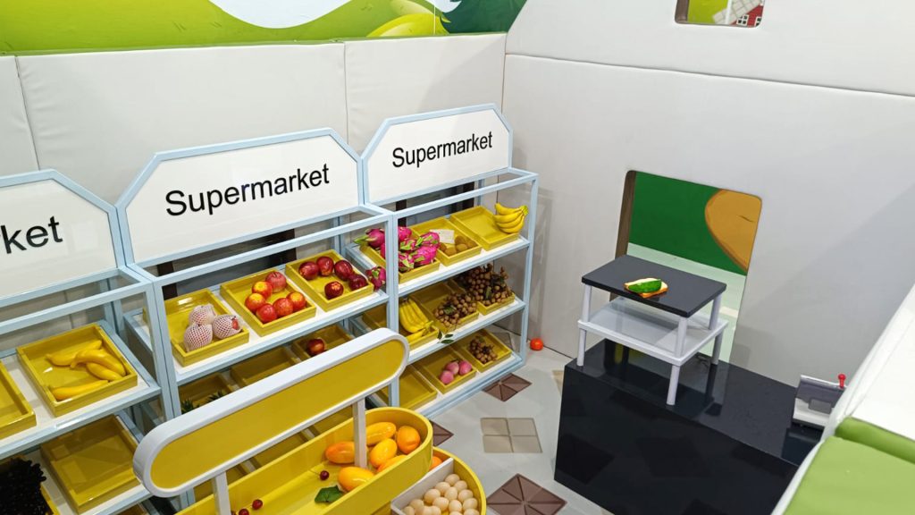 Farm Theme Playground for Warehouse